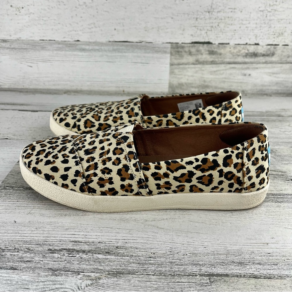 TOMS Canvas Leopard Print Slip On Shoes 7.5